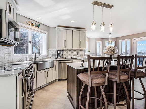 4th image of 820 S Harbor Dr Unit 12