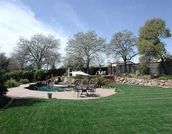 1st image of 4627 Longview Dr