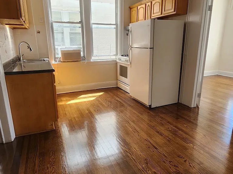 37-28 63rd St #2R — Photo 8