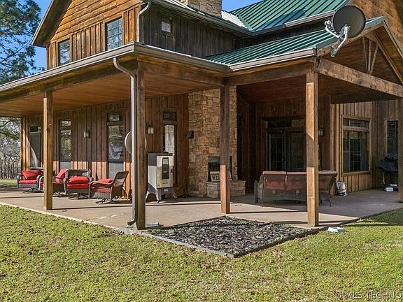 3rd image of 740 Maplebrook Rd