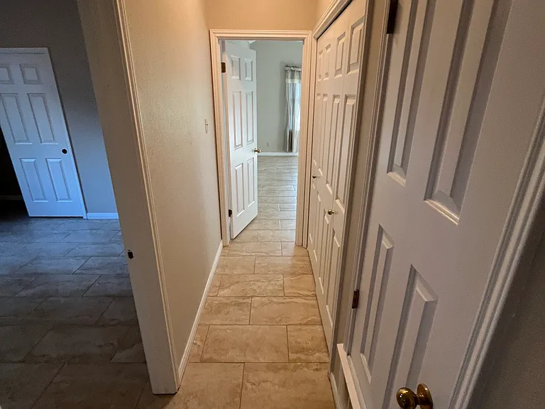 6303 Santee — Photo 23