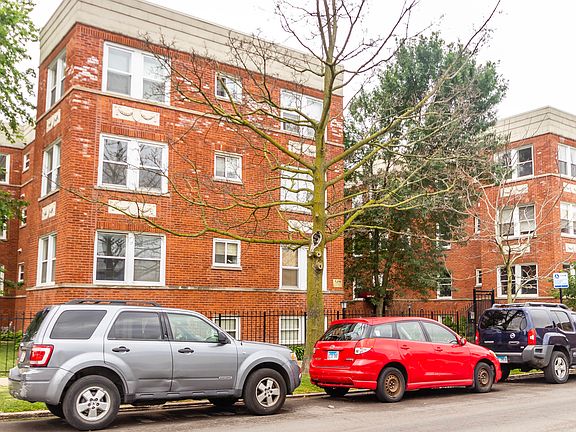 3rd image of 3209 W Argyle St APT 1N