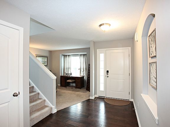 5th image of 1462 Easton Way