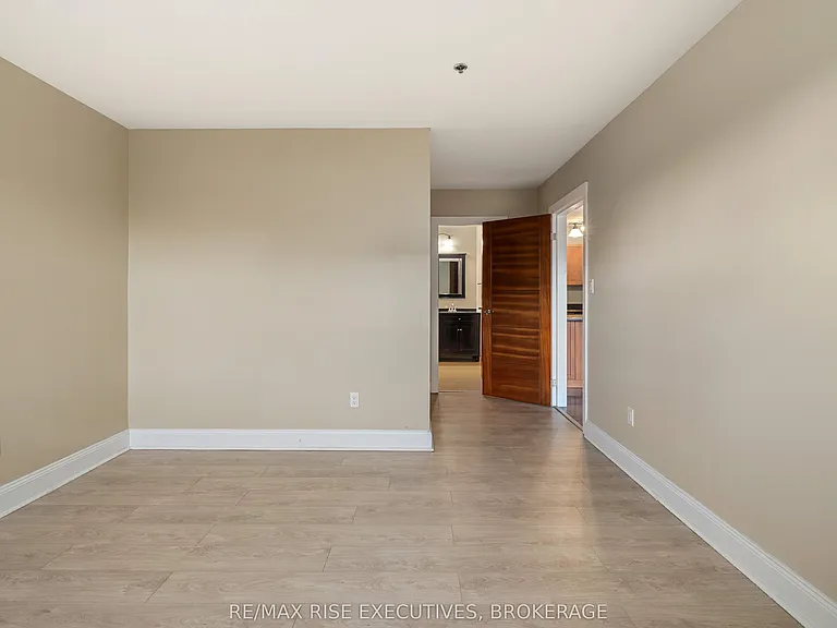 539 Armstrong Rd #516 — Photo 25