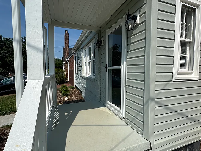 825 Maryland Ave — Photo 3