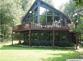 329 N Mountain Dr, Trinity, AL 35673