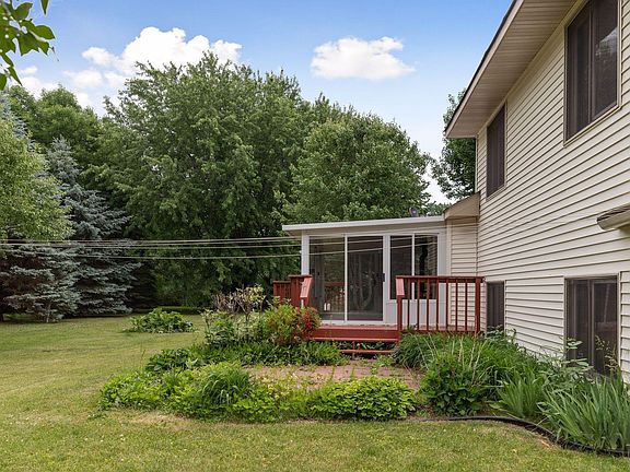 5th image of 535 7th Street Ct