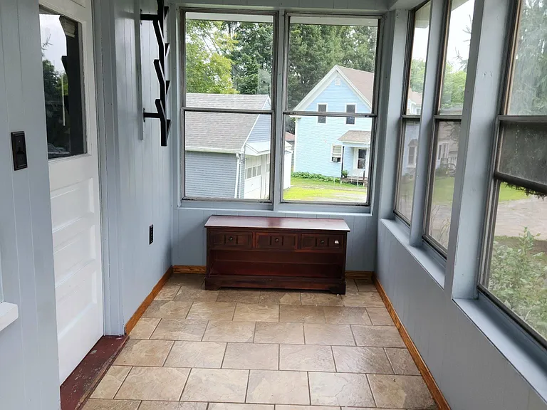 391 Main St #2 — Photo 3