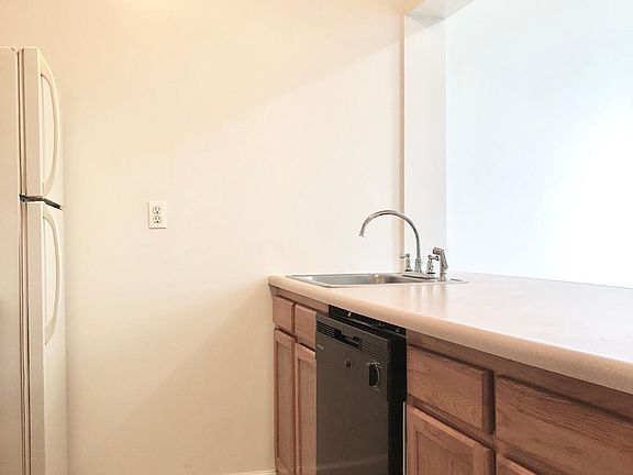 5th image of 82 Saint Marks Pl APT 4D