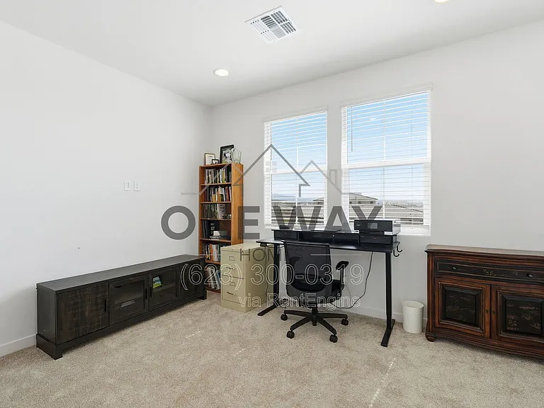 10204 E Ulysses Ave — Photo 21
