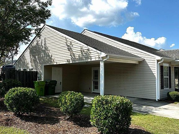 2nd image of 401 Elders Pond Cir
