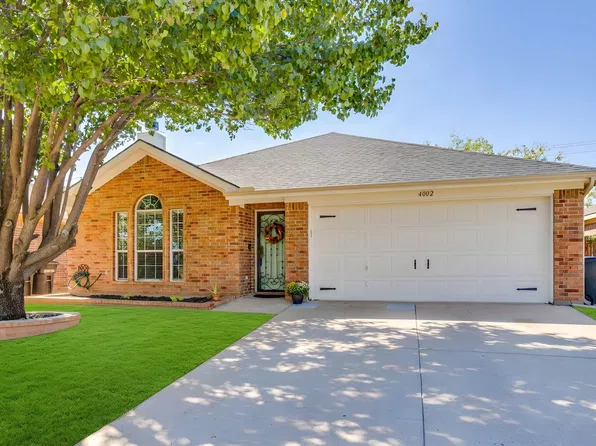 4002 Sapphire Ln, Granbury, TX 76049