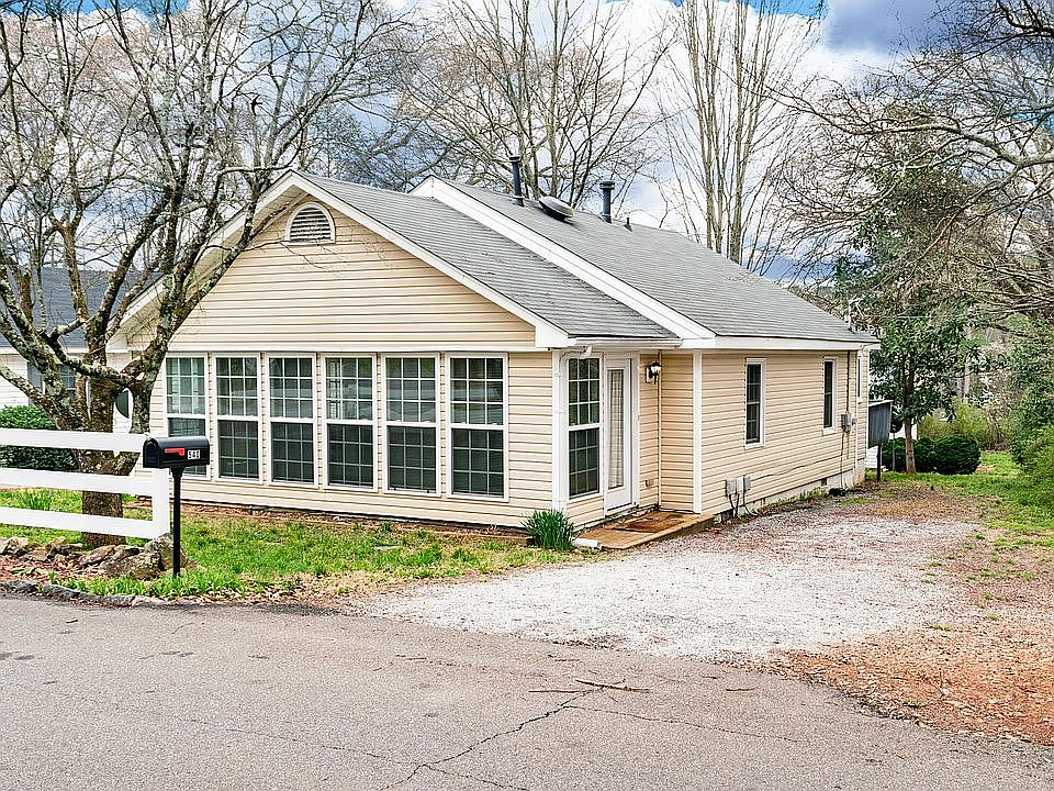 1st image of 540 Barrington Dr
