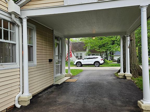 3rd image of 334 Plum Ave