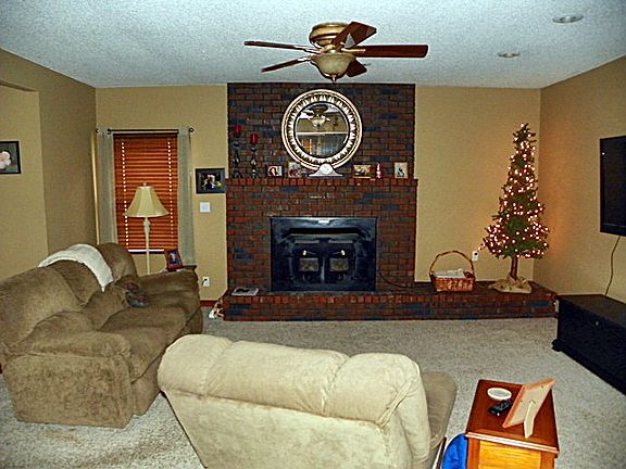 5th image of 408 S 190th St