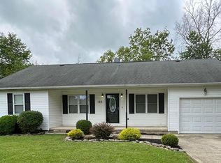 106 Liberty Pl, Bloomingburg, OH 43106