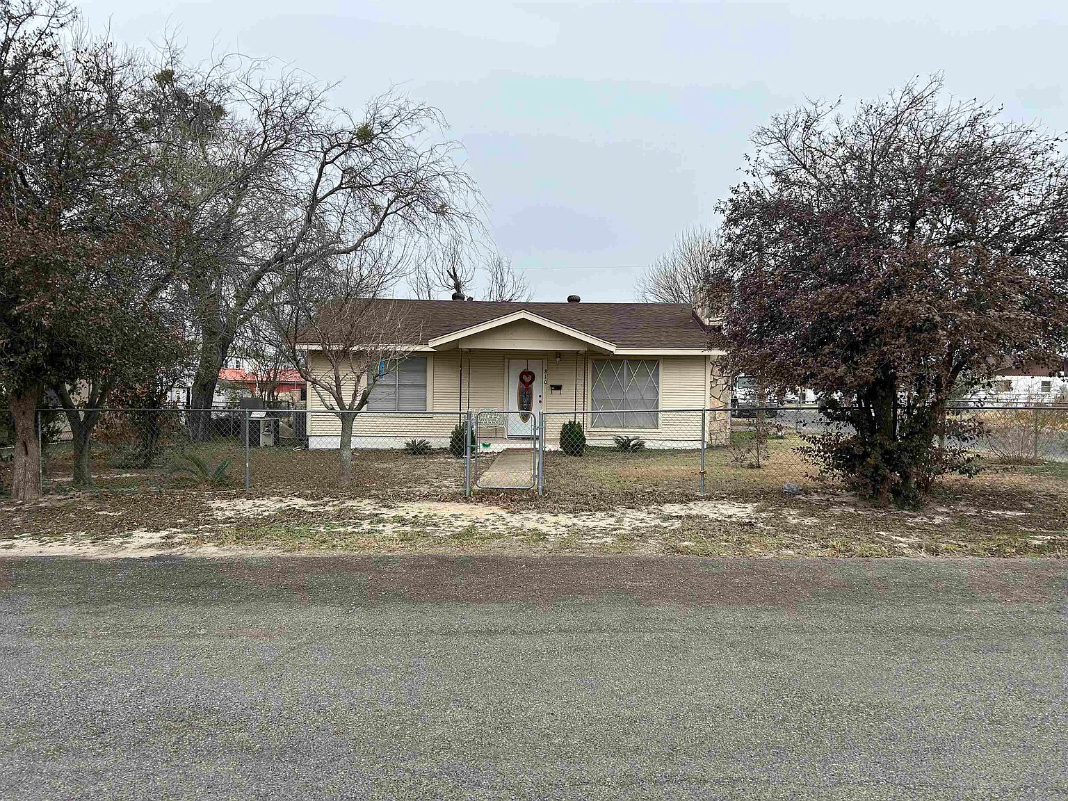 810 Avenue S, Del Rio, TX 78840 Zillow