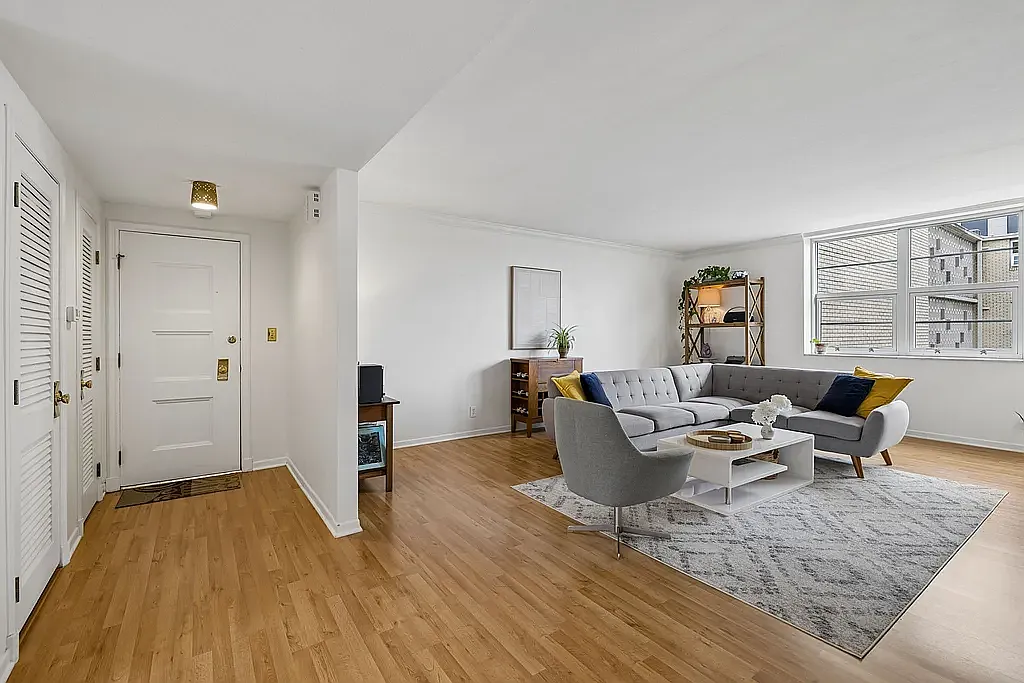 2 bed, 1627 sqft, $2,100 — Photo 1