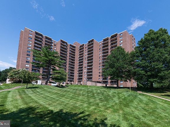 2nd image of 200 N Pickett St APT 1611