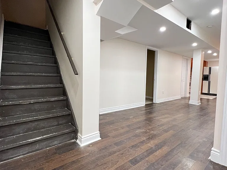 401 Forest Fountain Dr — Photo 14