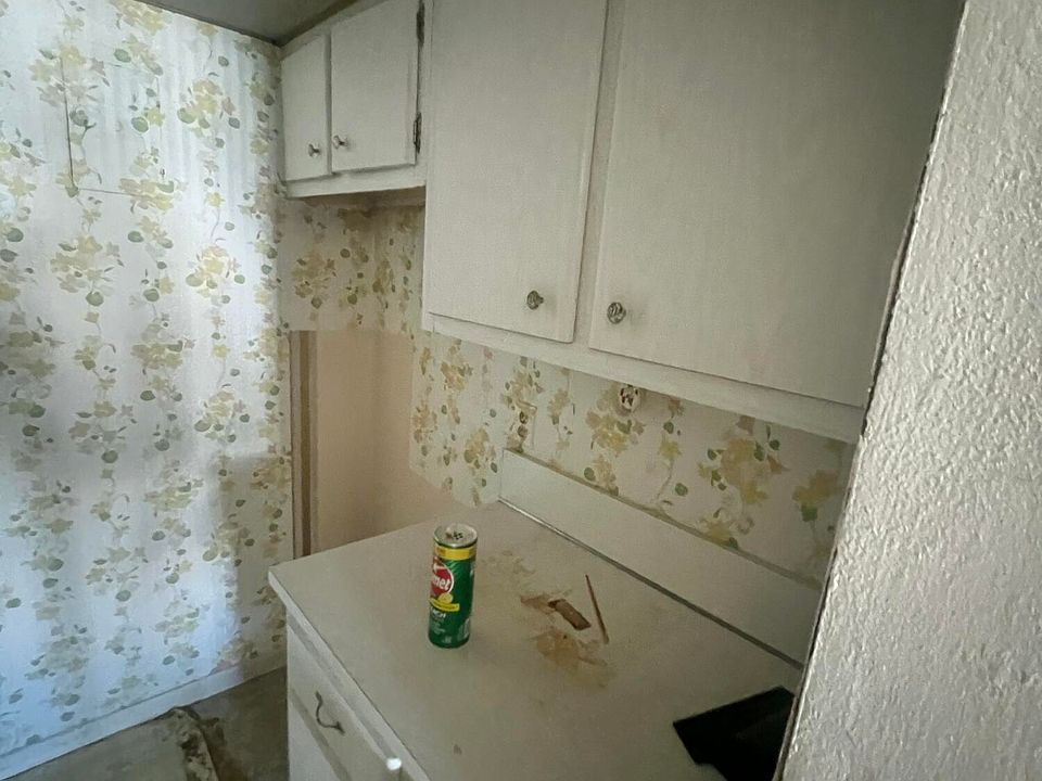 1st image of 1821 NE 62nd Street #424