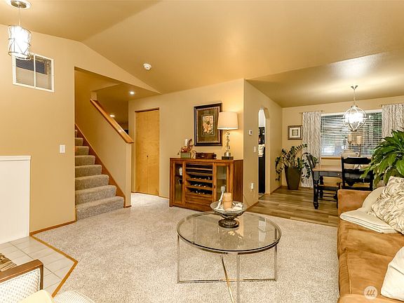 5th image of 3817 52nd Avenue NE