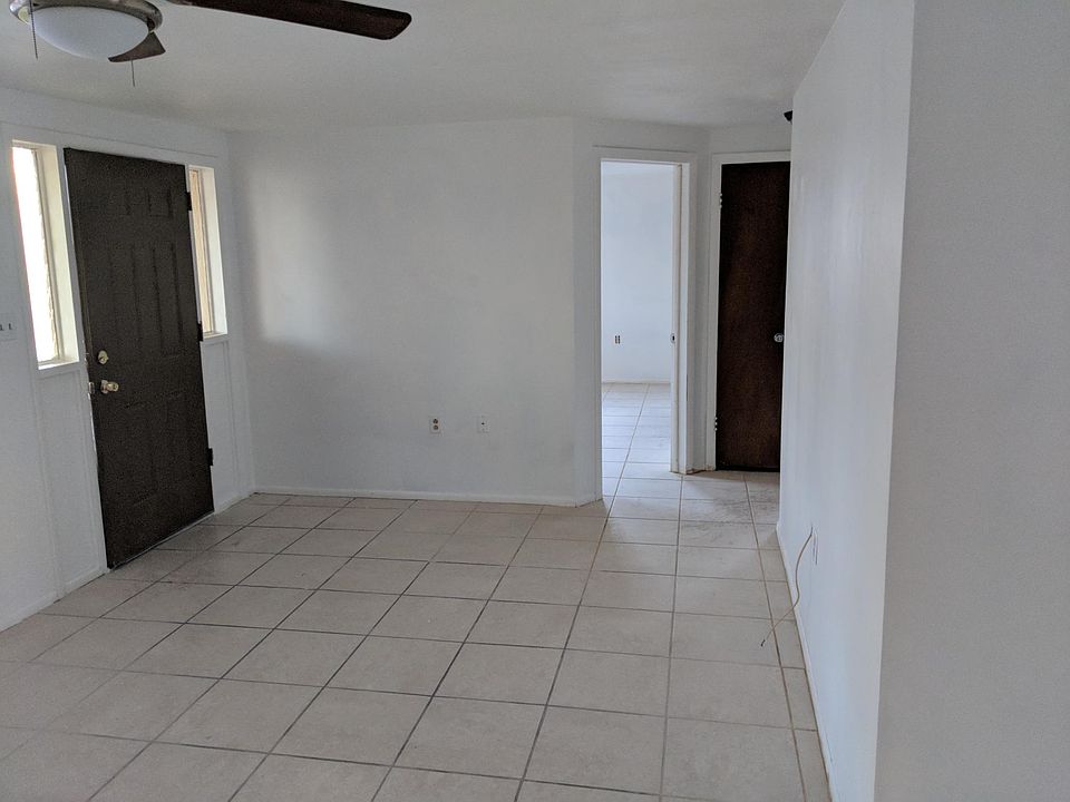 1st image of 3240 Merita Dr