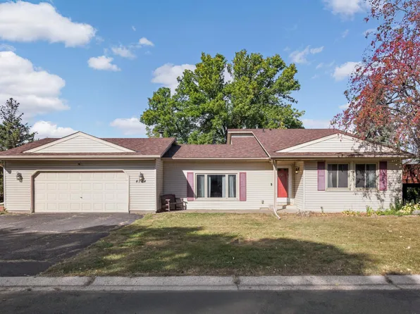 4784 Natchez Ct, Savage, MN 55378