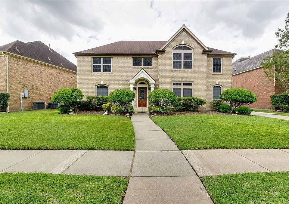 1st image of 2657 Greenville Dr