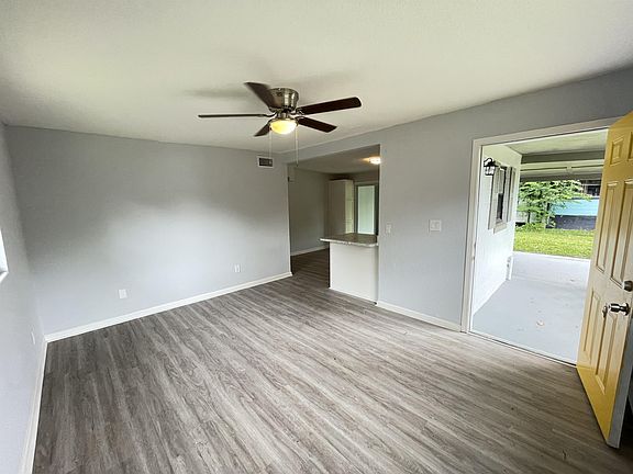 3rd image of 2929 W 5th St