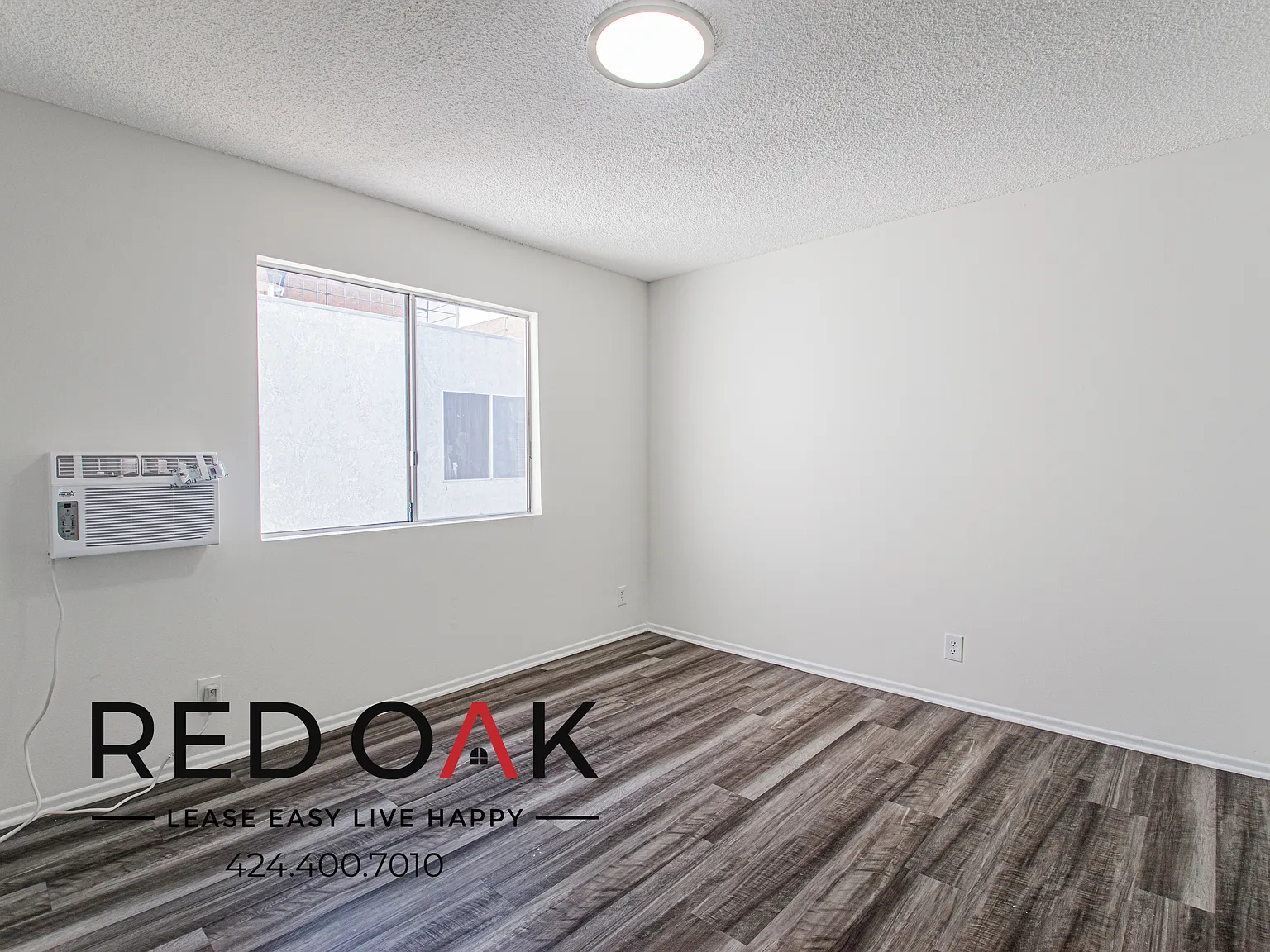 ~1 Month FREE~ Fabulous Two-Story Two Bedroom with Eat-In Kitchen, On-Site Laundry, and Included ... — Photo 2