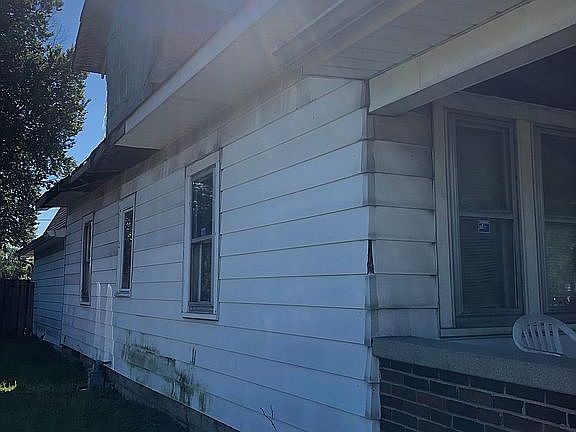 2nd image of 603 N Lasalle St