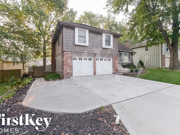 2nd image of 5817 N Indiana Ave