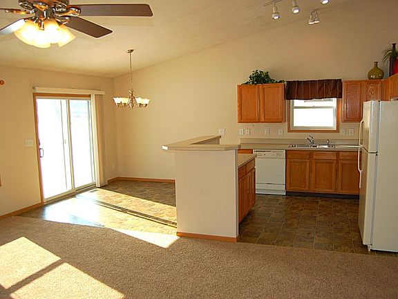 3rd image of 100 Salinger Dr