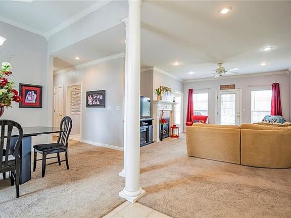 3rd image of 11304 Club House Pkwy
