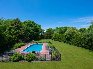 15 Dock Rd, Remsenburg, NY 11960