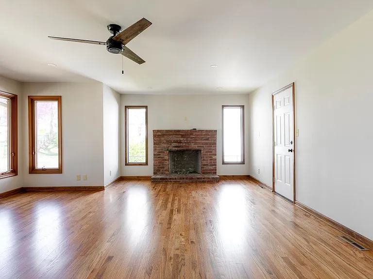 4612 N College Ave — Photo 17