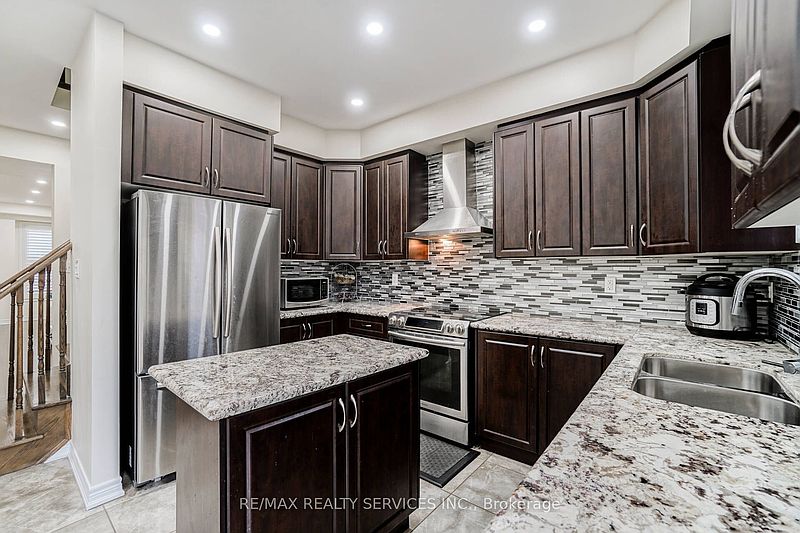 Brampton Townhouse for rent - 3 Bedrooms — photo 13