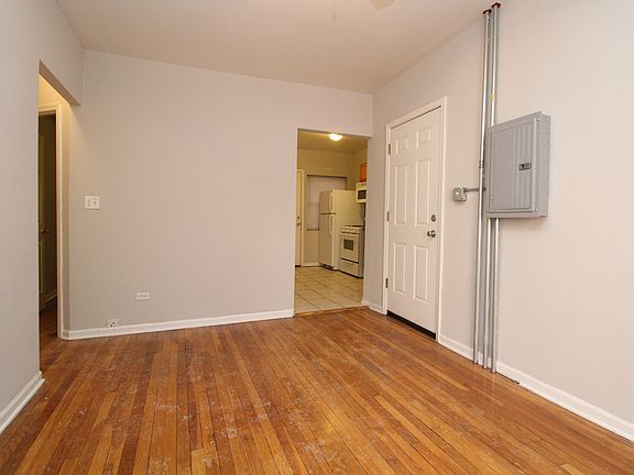 4th image of 1344 W Argyle St APT 3N