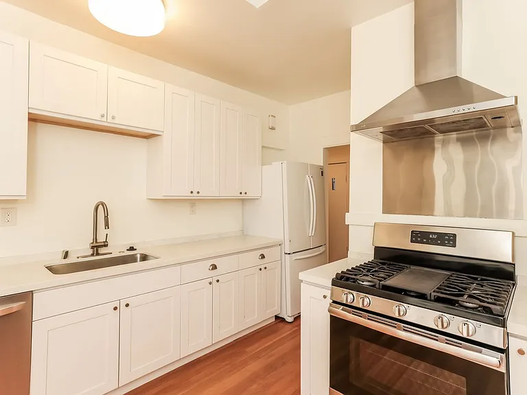 1734 Lincoln St — Photo 10