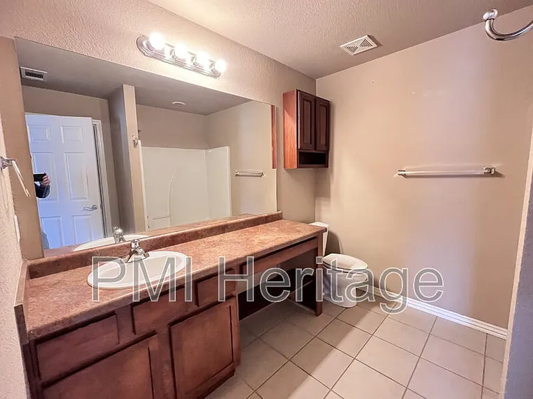 3200 SW Windrift Ave #1 — Photo 12