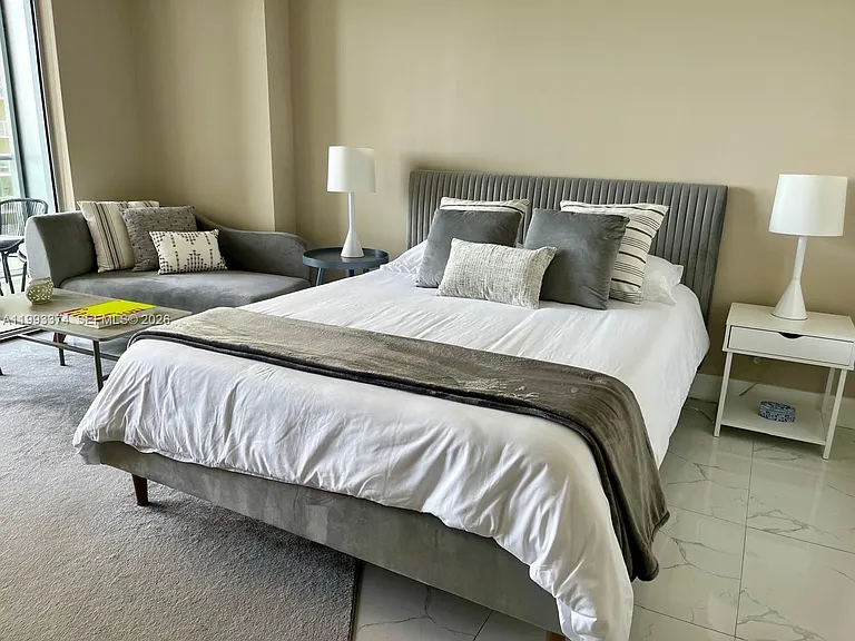 1300 Brickell Bay Dr #1806 — Photo 5