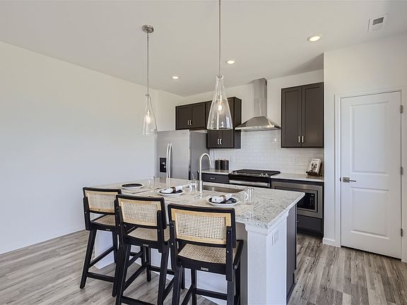 7th image of this home