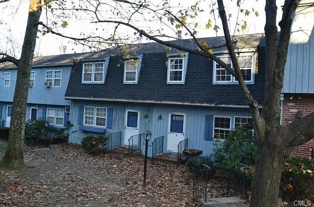 61 Taylor Ave #D — Photo 1