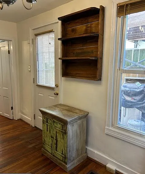 510 N Market St — Photo 4