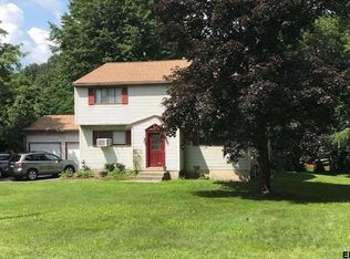 105 Jefferson Rd, Glenmont, NY 12077