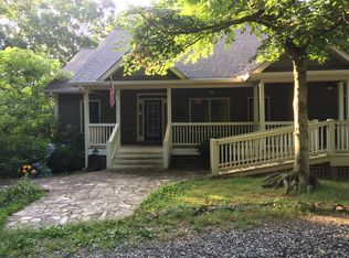 3621 Babbling Brook Ln, Clarkesville, GA 30523