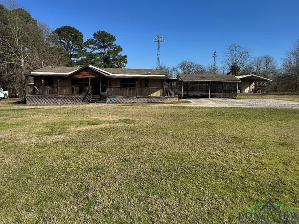 326 Oakwood Rd, Gladewater, TX 75647