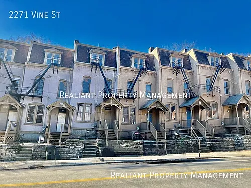 2271 Vine St Photo 1