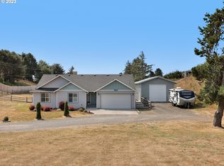 33360 Sunset Beach Ln, Warrenton, OR 97146